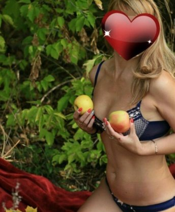 Молодая, страстная и очаровательная красотка ждет тебя для незабываемых встреч. Готова подарить море удовольствия и настоящей страсти. Звони, не пожалеешь! 6877, 29 лет